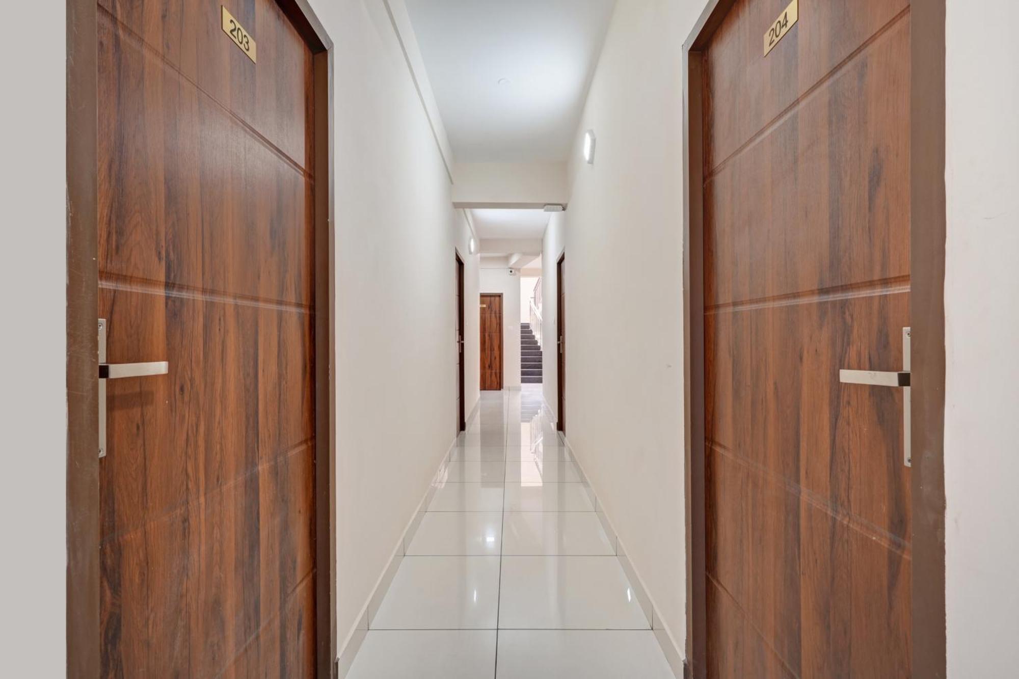 Gypsy Hotel Cusat Kochi Zewnętrze zdjęcie