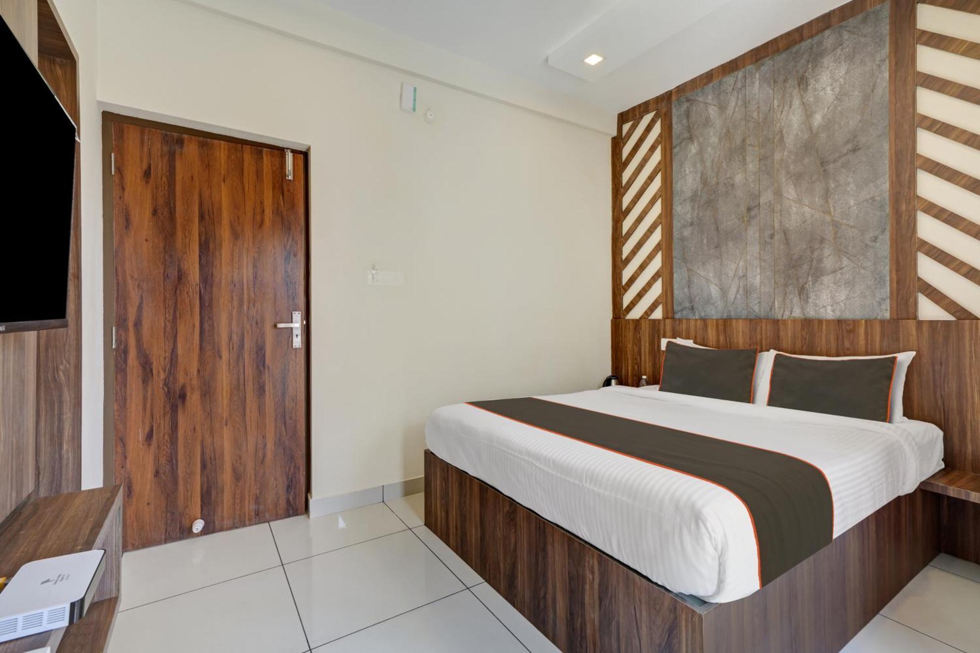 Gypsy Hotel Cusat Kochi Zewnętrze zdjęcie