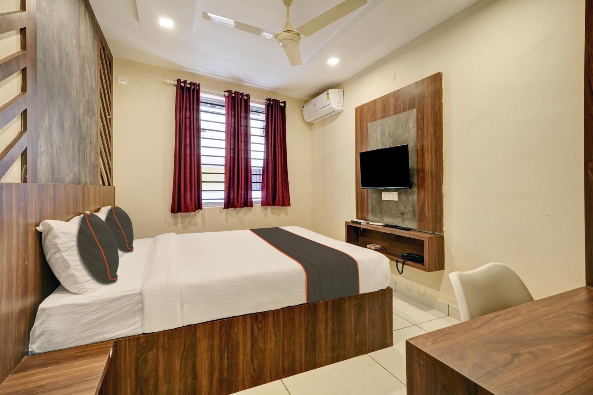 Gypsy Hotel Cusat Kochi Zewnętrze zdjęcie
