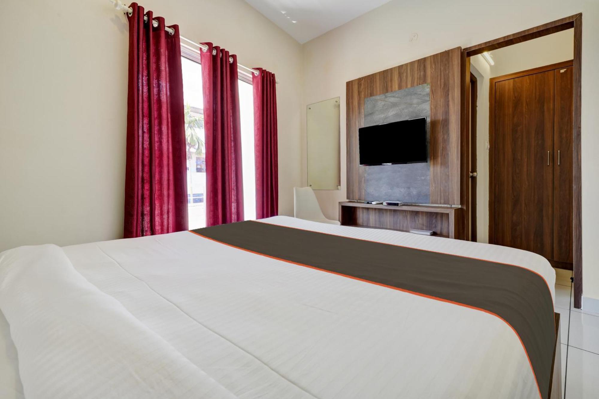 Gypsy Hotel Cusat Kochi Zewnętrze zdjęcie