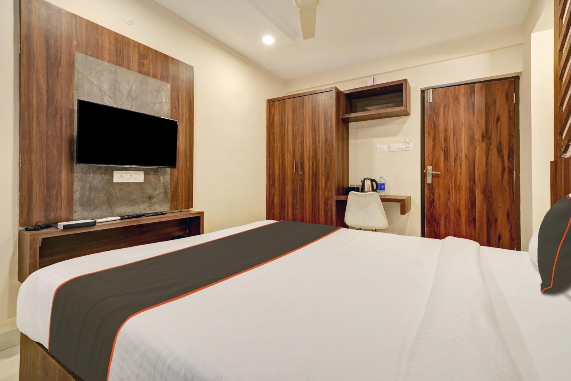 Gypsy Hotel Cusat Kochi Zewnętrze zdjęcie