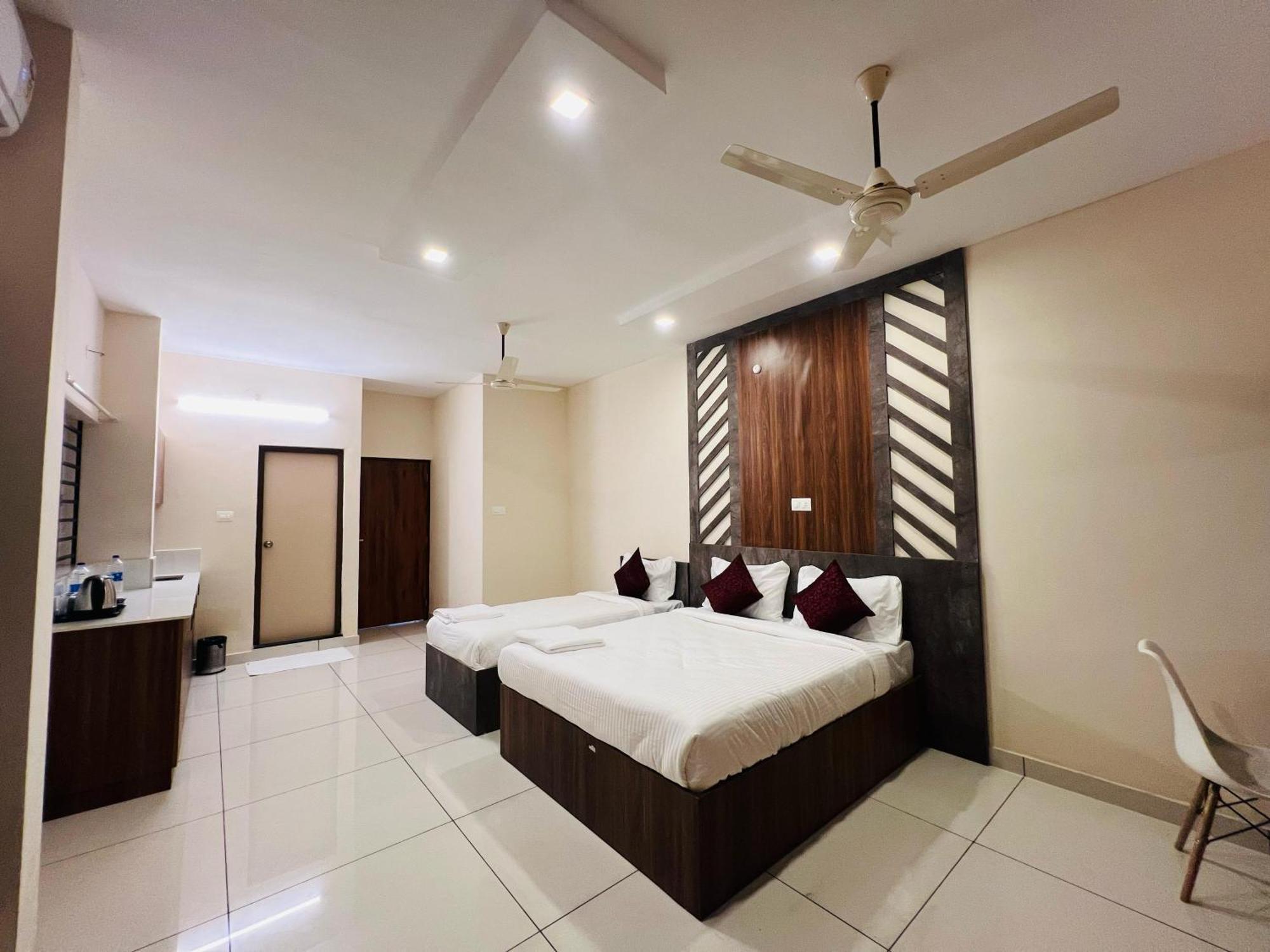 Gypsy Hotel Cusat Kochi Zewnętrze zdjęcie