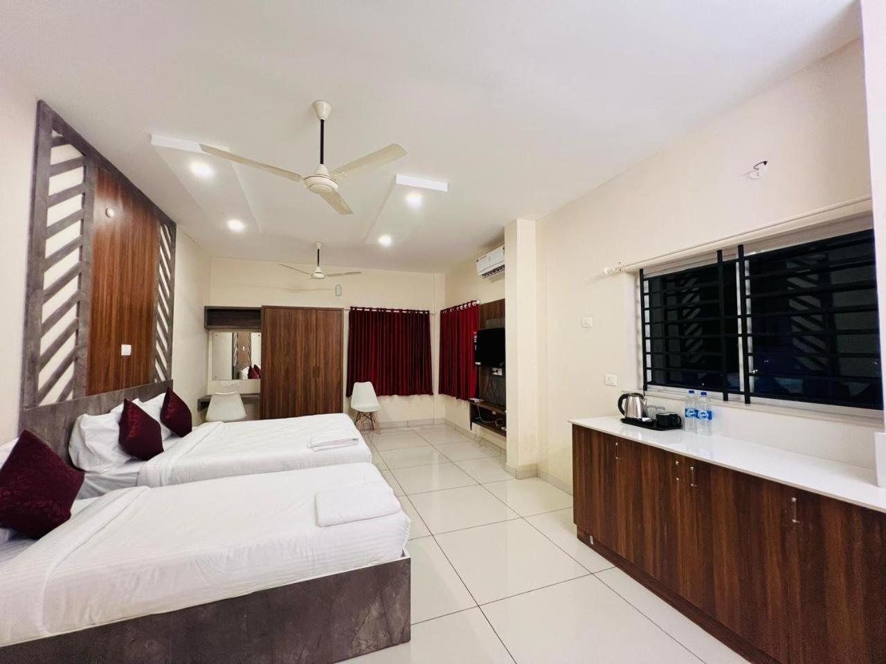 Gypsy Hotel Cusat Kochi Zewnętrze zdjęcie