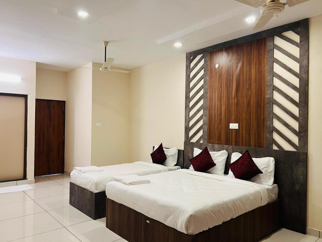 Gypsy Hotel Cusat Kochi Zewnętrze zdjęcie