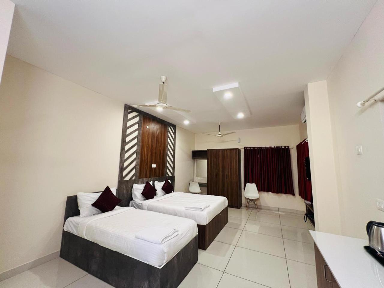 Gypsy Hotel Cusat Kochi Zewnętrze zdjęcie